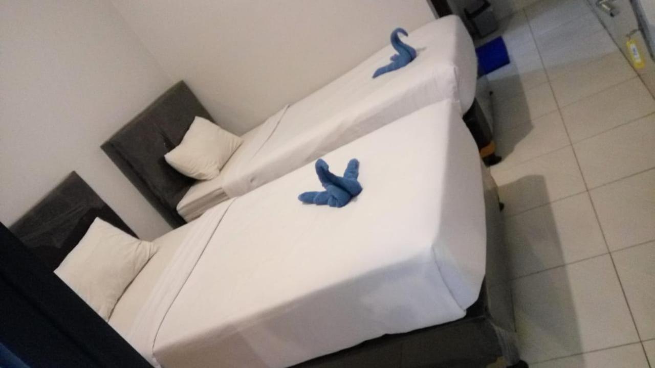 Hotel Syariah Tremigo Guesthouse Чиребон Экстерьер фото