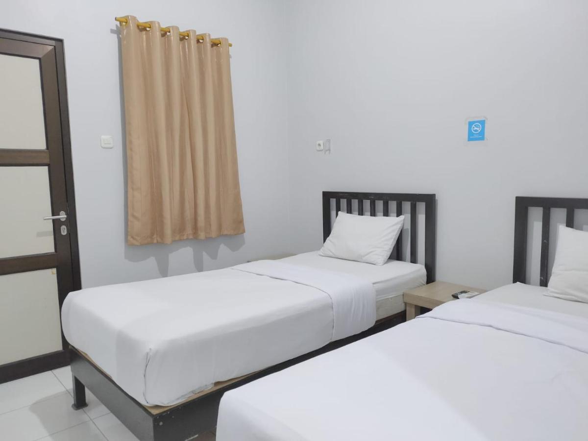 Hotel Syariah Tremigo Guesthouse Чиребон Экстерьер фото