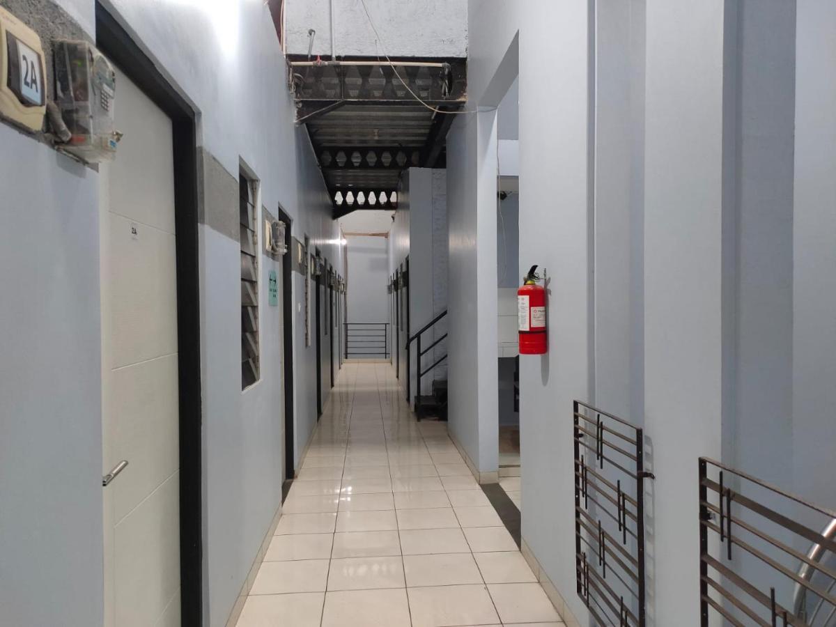 Hotel Syariah Tremigo Guesthouse Чиребон Экстерьер фото