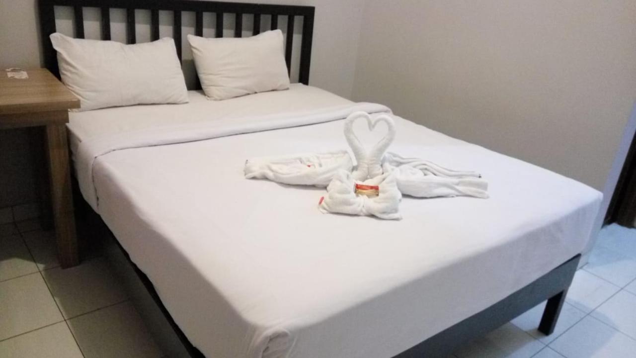 Hotel Syariah Tremigo Guesthouse Чиребон Экстерьер фото