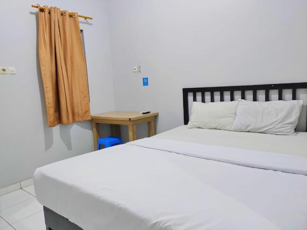 Hotel Syariah Tremigo Guesthouse Чиребон Экстерьер фото