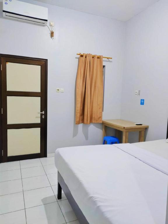 Hotel Syariah Tremigo Guesthouse Чиребон Экстерьер фото