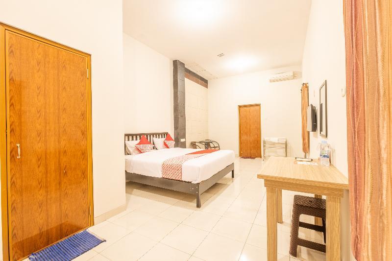 Hotel Syariah Tremigo Guesthouse Чиребон Экстерьер фото